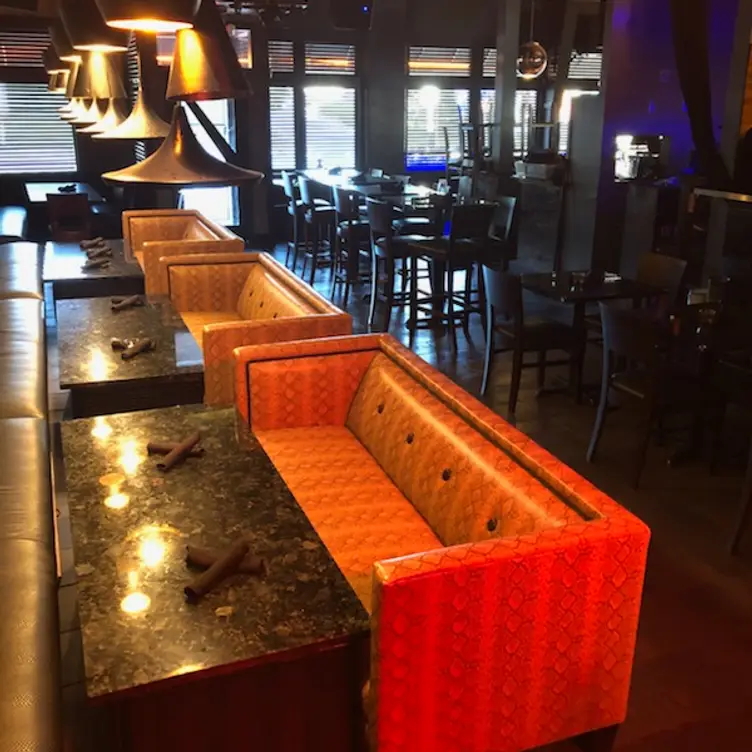 the bqe restaurant & lounge, Atlanta, GA