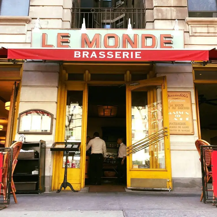 O - Le Monde, New York, NY