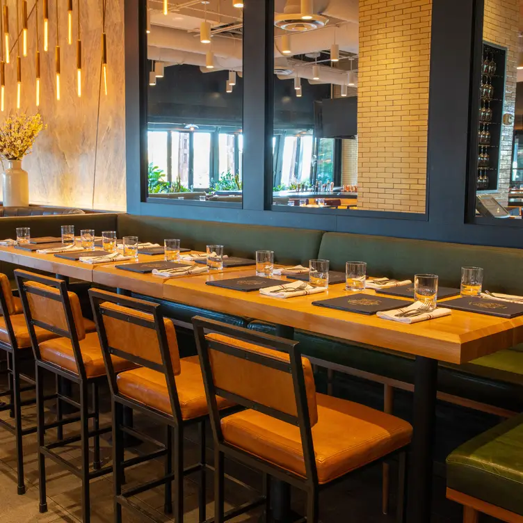 Earls Kitchen + Bar - Assembly Row Restaurant - Somerville, MA | OpenTable