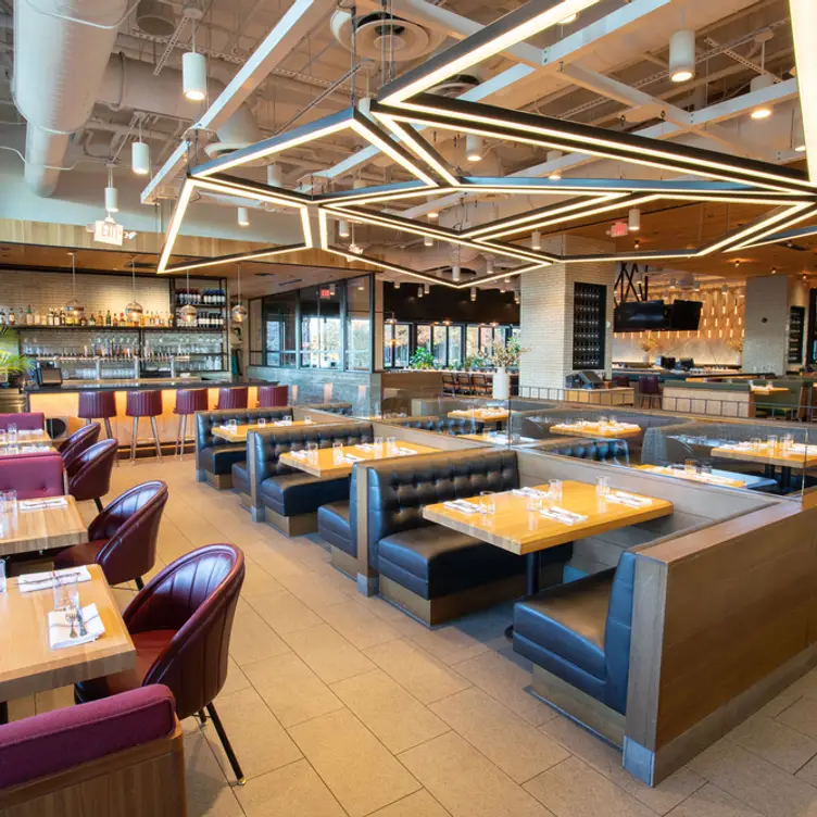 Earls Kitchen + Bar - Assembly Row Restaurant - Somerville, MA | OpenTable