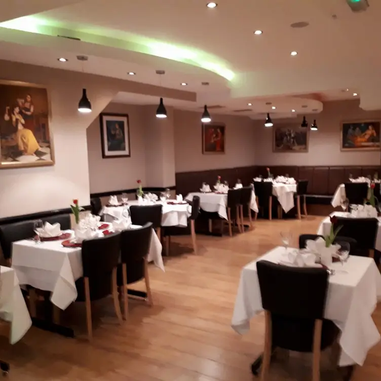 Shahins Indian Cuisine, Little Chalfont, Amersham