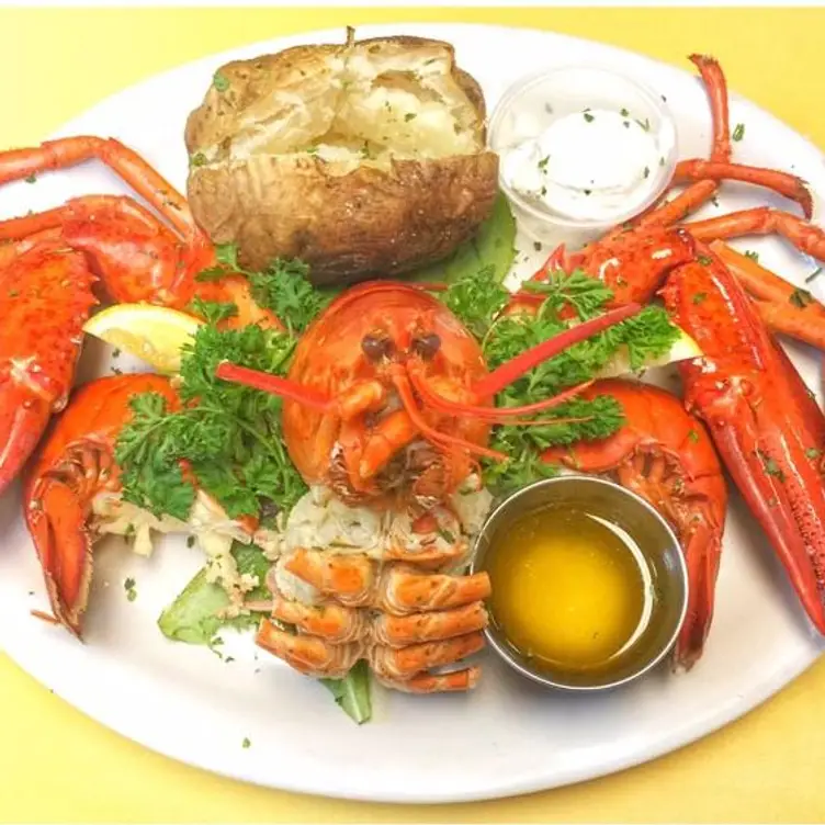 Restaurant The Islander Grill & Tiki Bar Palm Beach Shores, , FL