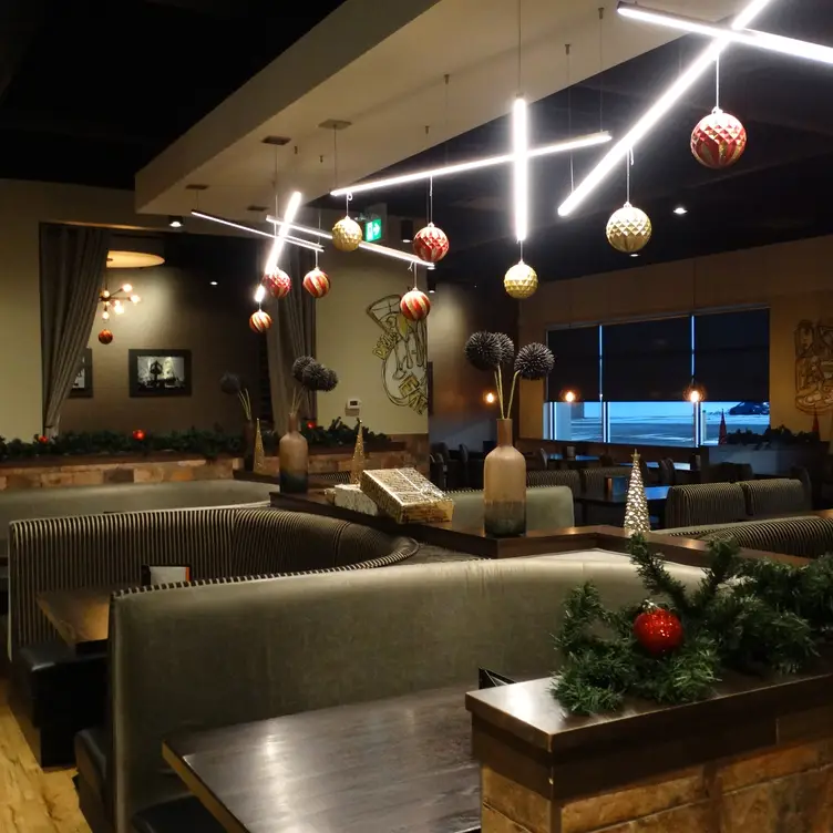 Rock Creek Woodsmoke Grill + Bar - Stonebridge，SKSaskatoon