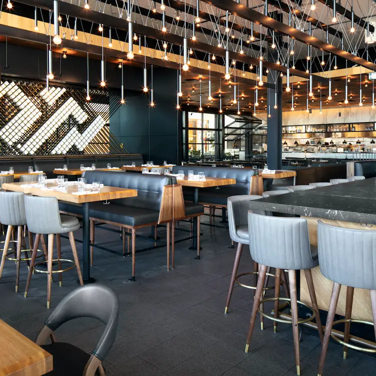 Earls Kitchen + Bar - Dadeland FL Miami