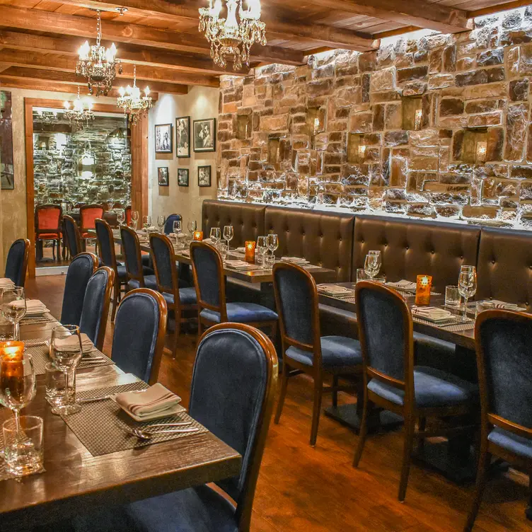 La Vecchia Photo () La Vecchia Photo () - La Vecchia - Yonge & Eglinton, Toronto, ON
