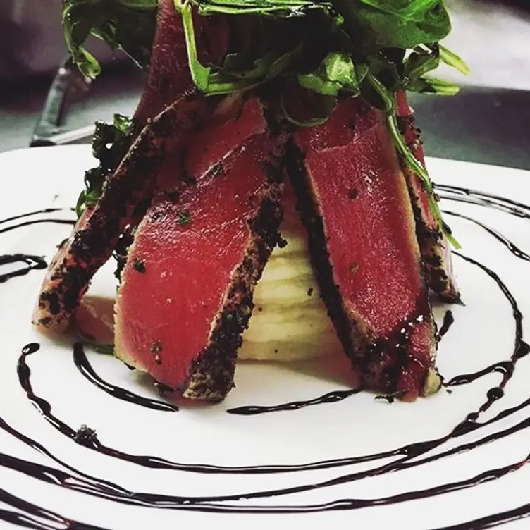 Wine Cellar Actualizado en 2024, restaurante continental en