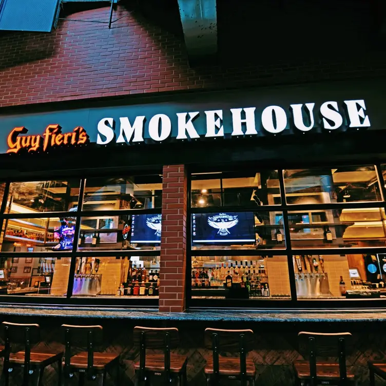 Guy Fieri's Smokehouse - Fourth Street Live! - Updated 2024, Barbecue ...