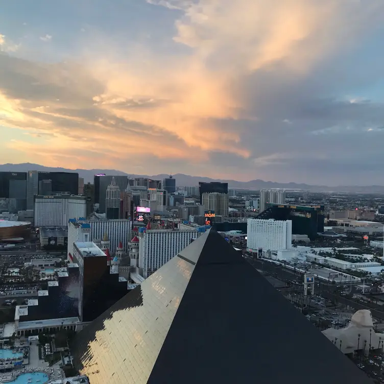 Skyfall Lounge – Delano Las Vegas, Las Vegas, NV