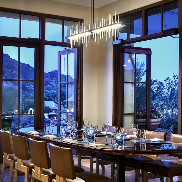 Family Table - Lincoln Steakhouse at JW Marriott Camelback Inn，AZParadise Valley