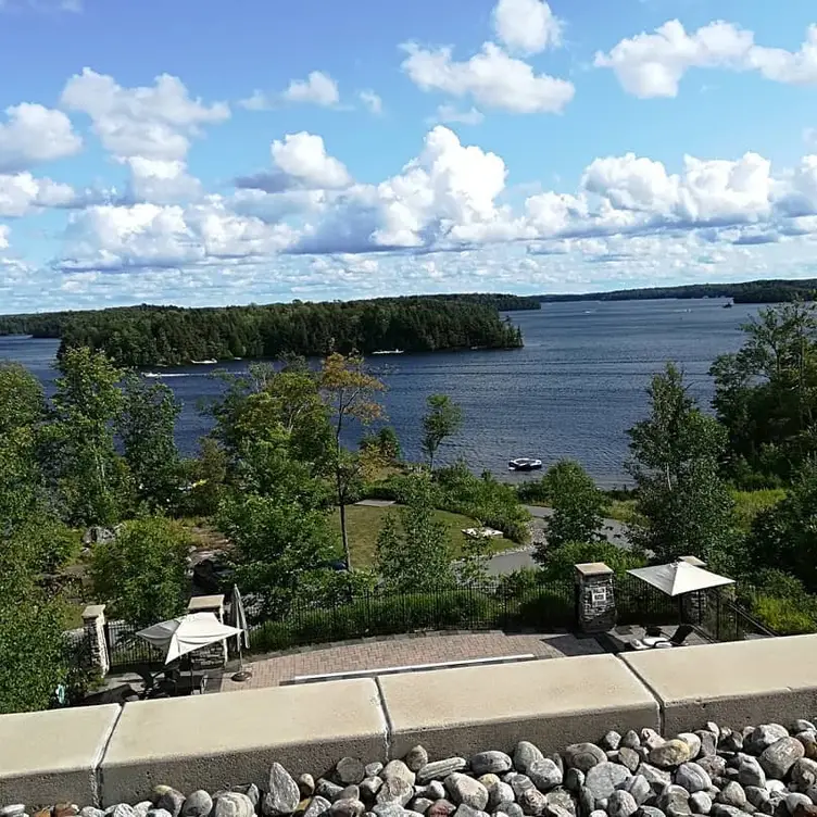 JW Marriott The Rosseau Muskoka - Cottages Restaurant - Minett, ON ...