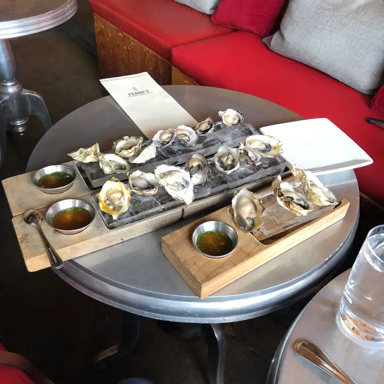 Frank's Oyster House & Champagne Parlor Updated 2024, American