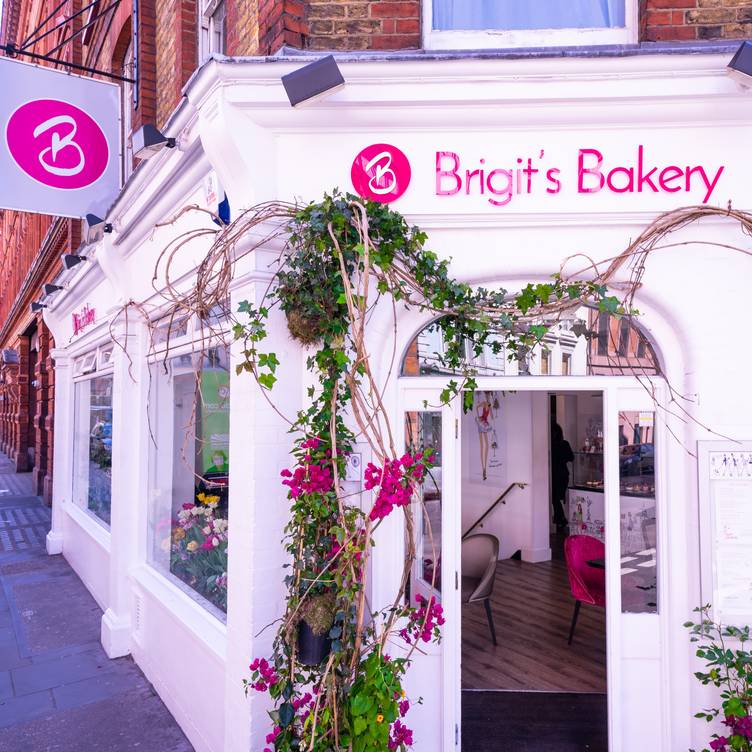 teillère et tasse - Picture of Brigit's Bakery, London - Tripadvisor