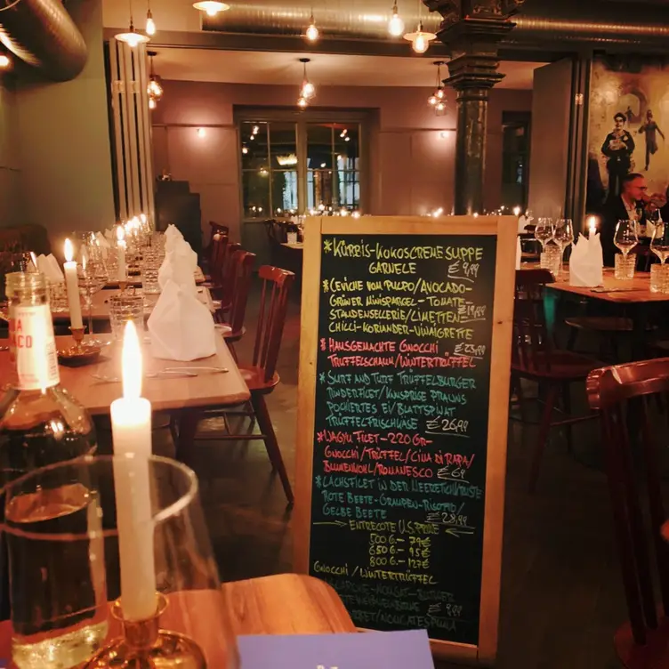 Burger & Lobster Bank Restaurant München, BY OpenTable