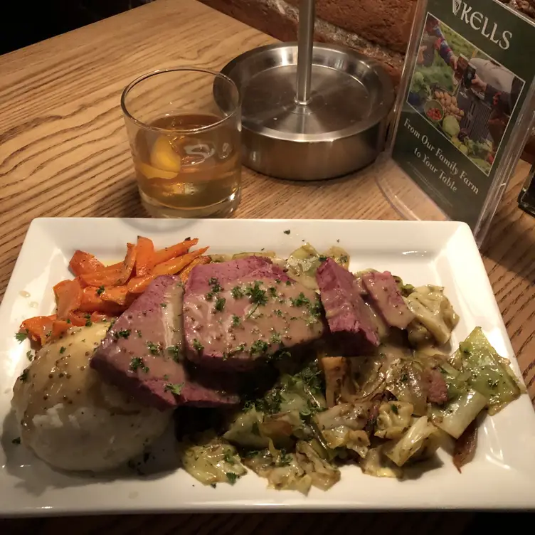 Kells Irish Restaurant & Pub, Portland, OR