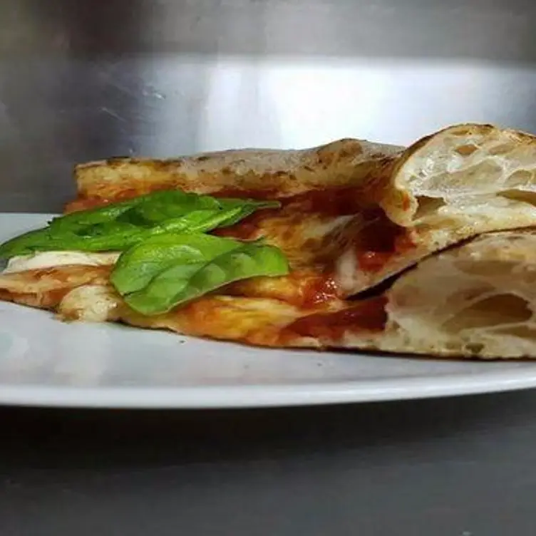 La Loggetta (Via Colombo), Caserta, Campania