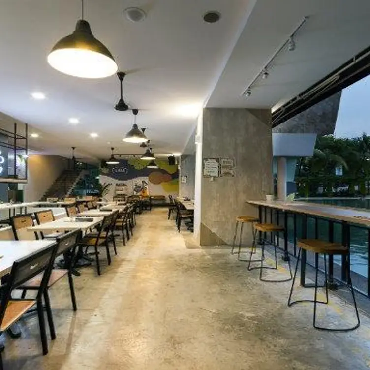 GRUB Burger + Noodle Bar, Singapore, 