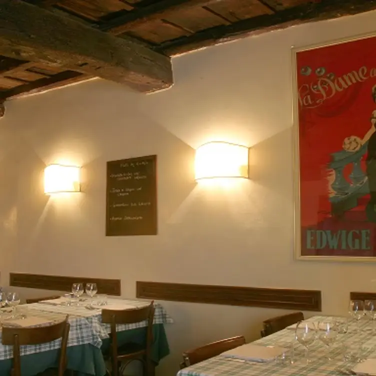 Ditirambo, Rome, LA