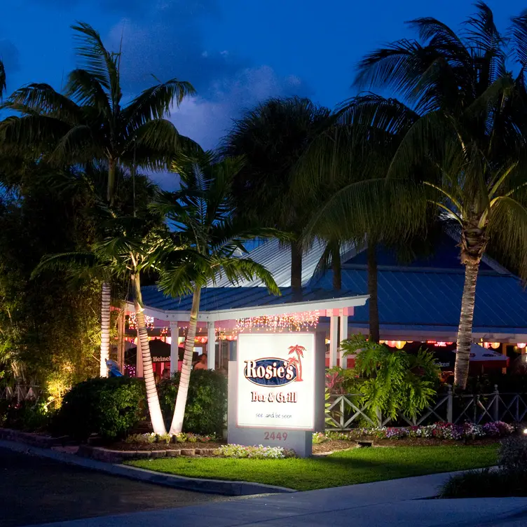 Rosie's Bar and Grill, Wilton Manors, FL