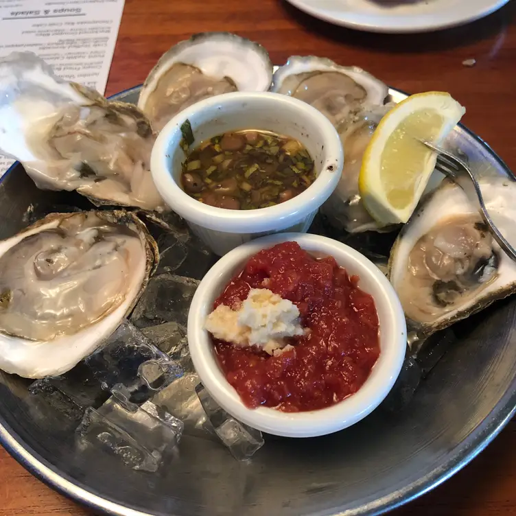 Blue Pointe Oyster Bar & Seafood Grill Ft. Myers Restaurant Fort