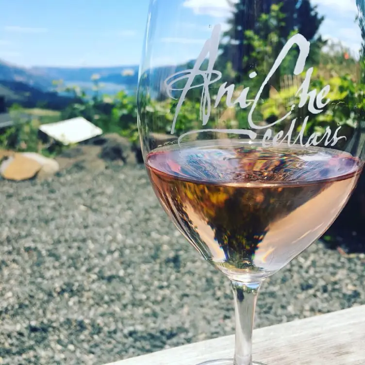 Aniche Cellars, Underwood, WA