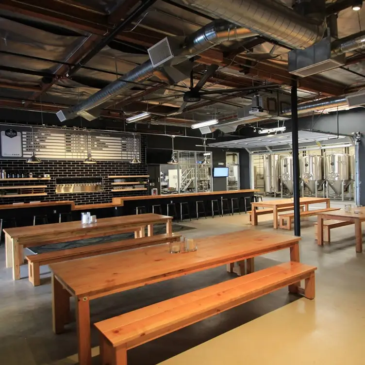 Lincoln Beer Company, Burbank, CA