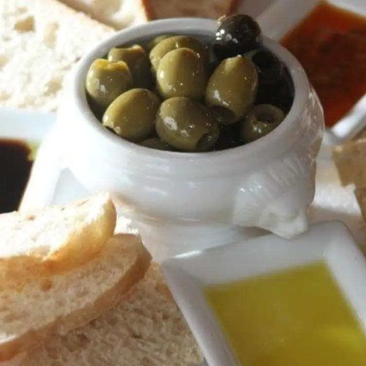 Pasco's Italian, Hull, ENG