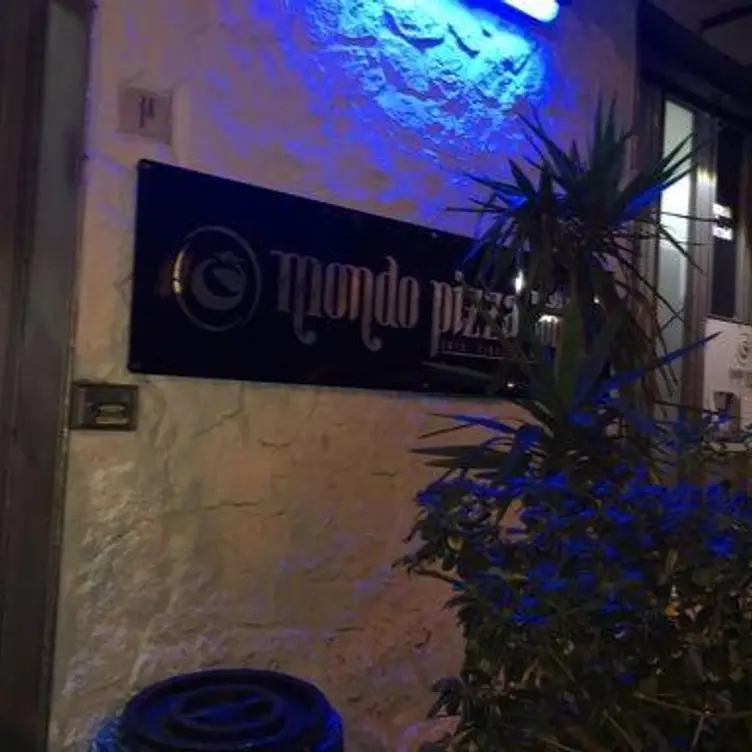 Mondo Pizza Vomero, Naples, CM