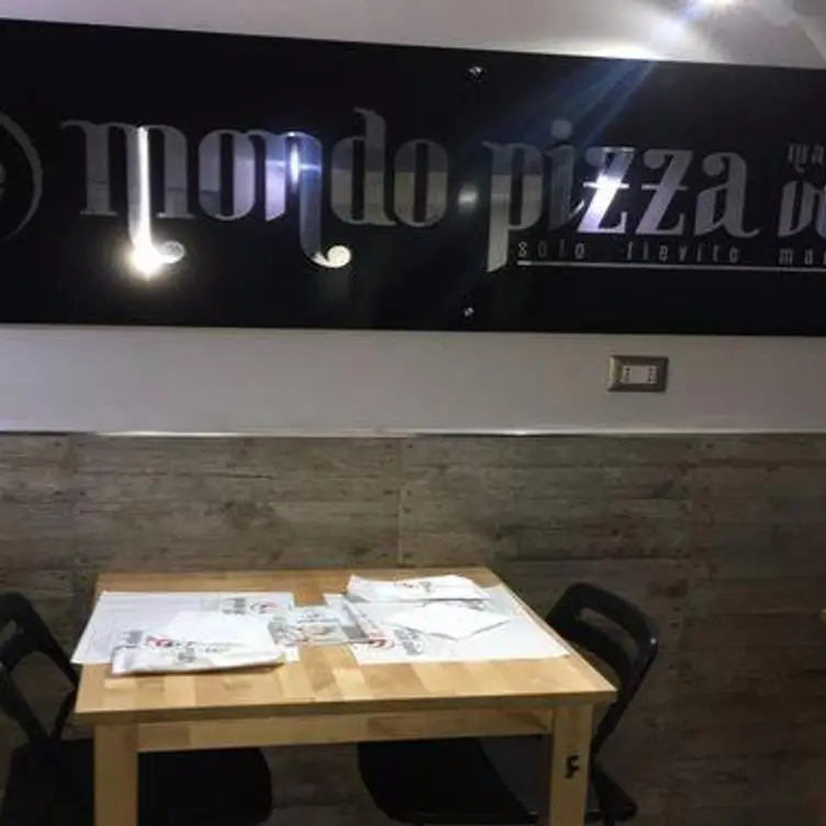 Mondo Pizza Vomero, Naples, CM