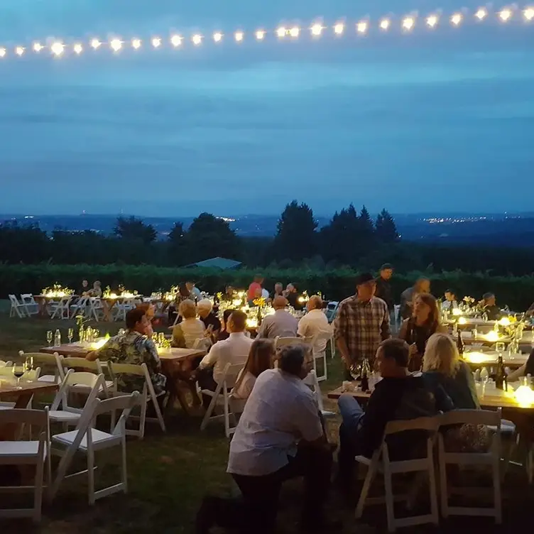 Six Peaks Winery，ORHillsboro