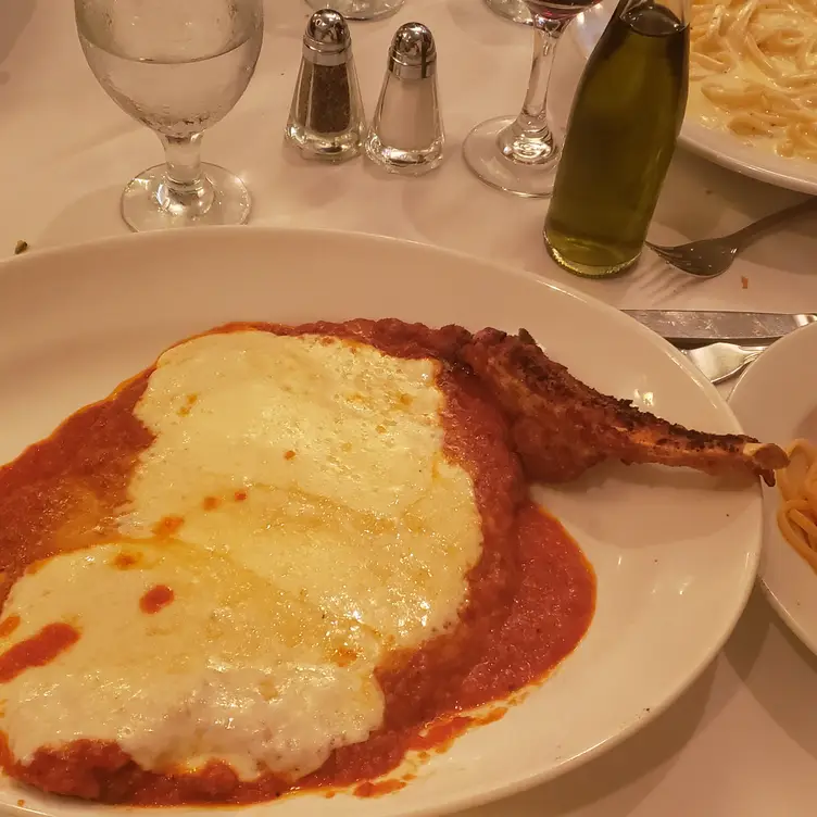 Restaurante Steve's Piccola Bussola of Hauppauge Hauppauge, , NY