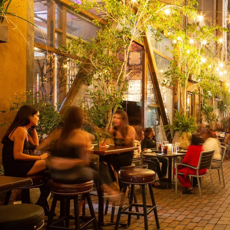 Legendary Outdoor EaCa Alley Dining - Saint Felix Hollywood, Los Angeles, CA