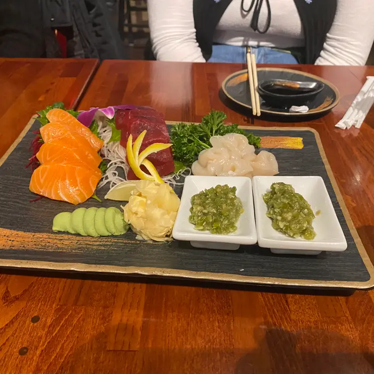 Wasabi Sushi & Lounge, Brookfield, WI