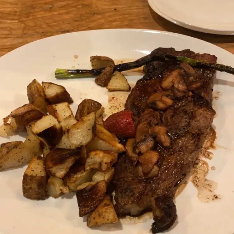 Bernie'sHatboro Updated 2024, American Restaurant in Hatboro, PA