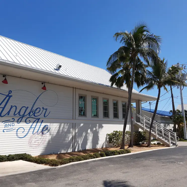 Angler & Ale at Hawks Cay, Duck Key, FL