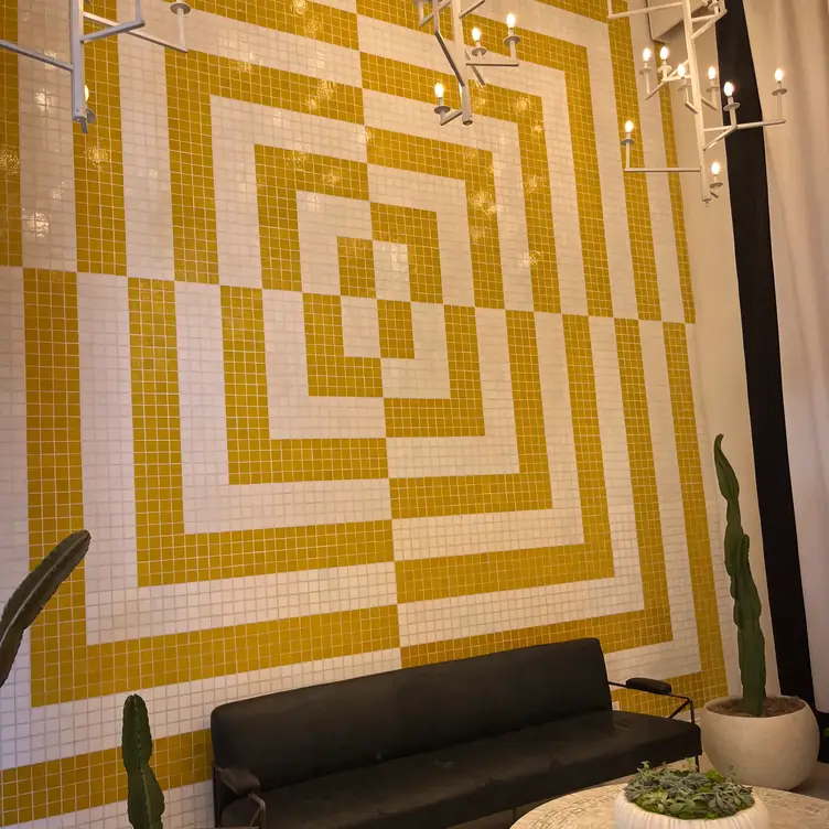 CHI CHI at the Avalon Hotel Palm Springs Restaurant - Palm Springs