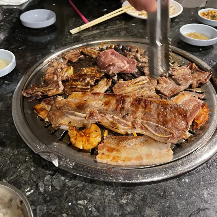 Palace Korean BBQ Federal Way Restaurant Federal Way, WA Book on
