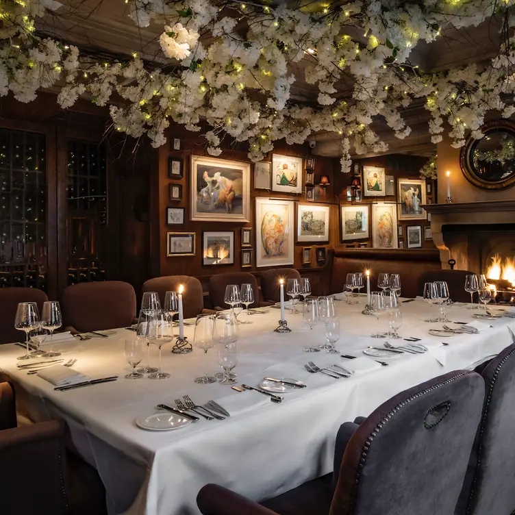 Clos Maggiore, London, 