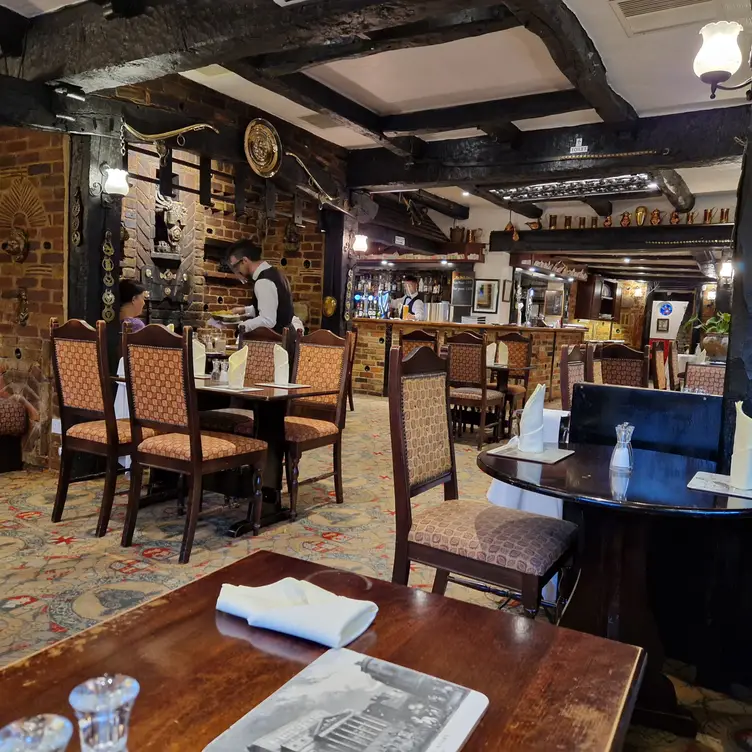The Bull Inn Bisham - Bar, Bisham, Buckinghamshire