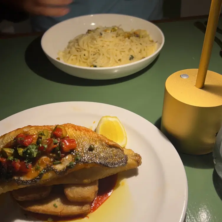 Cugine's, Stamford, CT Cugine's, Stamford, CT