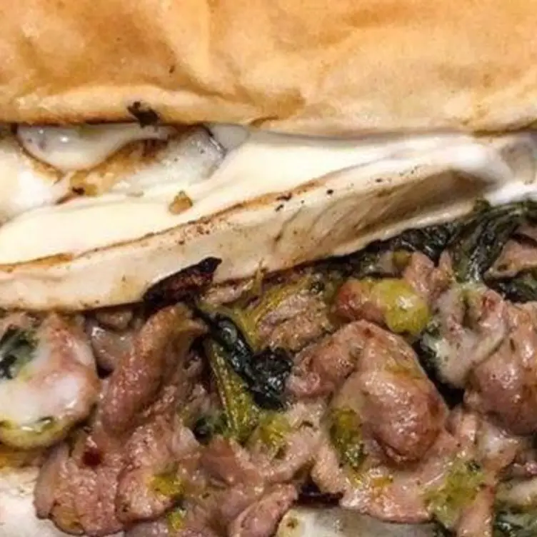 Revenge Pub and Grill, Naples, CM