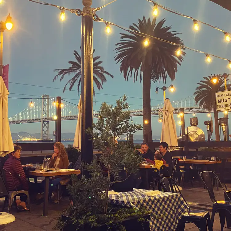 Perry's - Embarcadero, San Francisco, CA Perry's - Embarcadero, San Francisco, CA