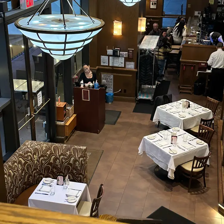 Bobby Van's Grill Times Square Restaurant Updated 2023 Book your