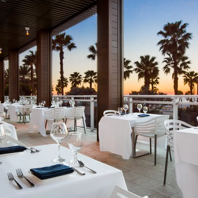 Ocean Hai Restaurant - Wyndham Hotel FL Clearwater