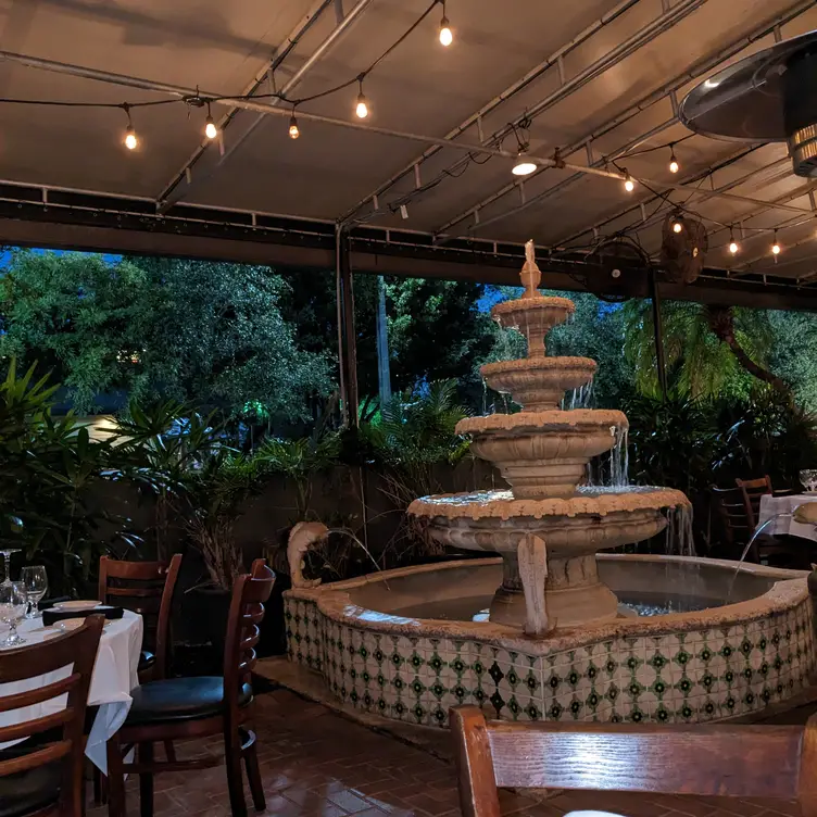 Bistro Mezzaluna，FLFort Lauderdale