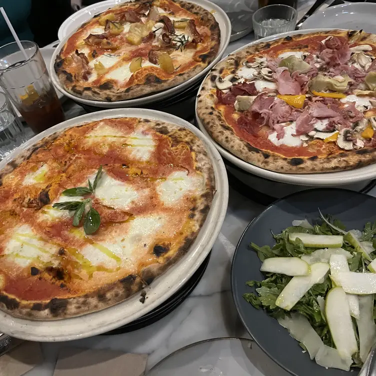 Locale Pizzeria, Deakin, AU-ACT