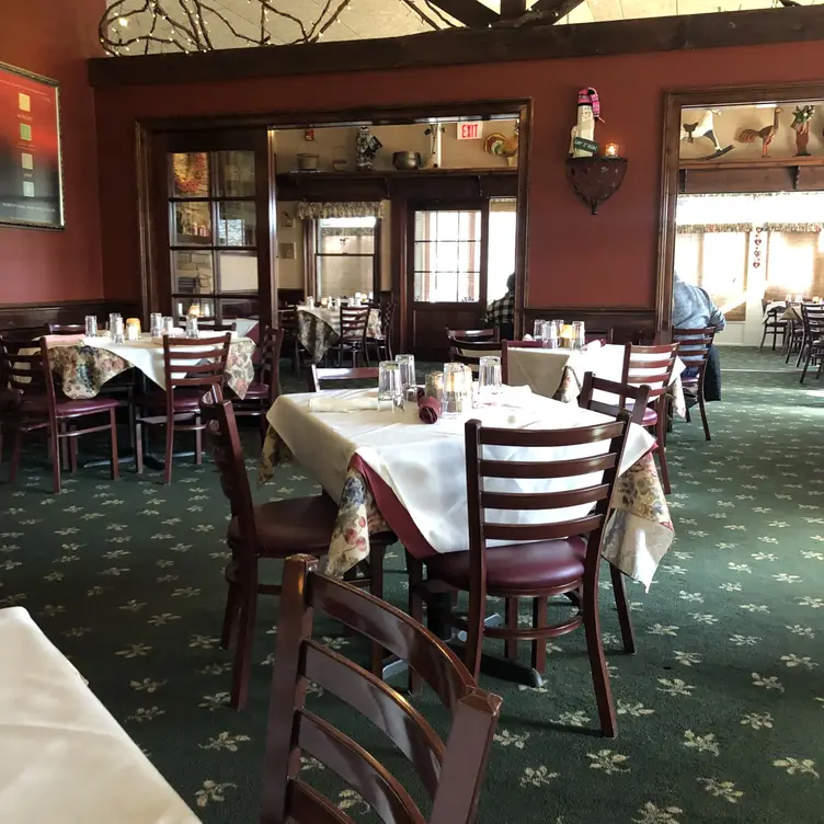 Cooperage Inn Restaurant, Baiting Hollow (Calverton), NY