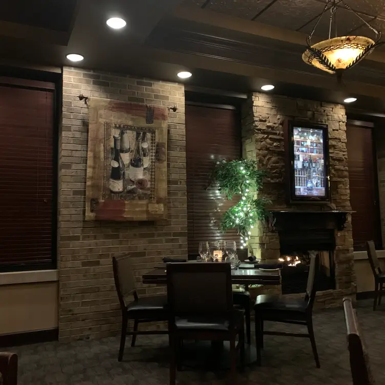 Galaxy Restaurant (Circle L Steakhouse & The Wine Room), Wadsworth, OH
