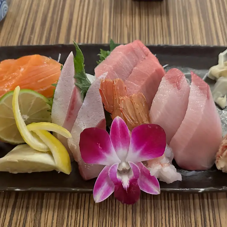 Blufish Sushi Robata Vernon Hills Restaurant Vernon Hills, IL