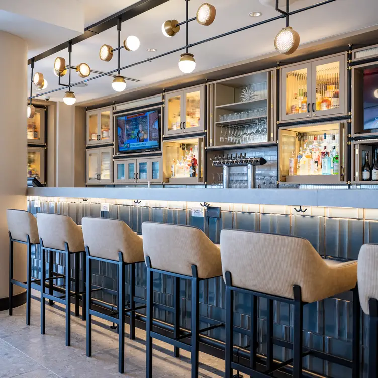 GOLD COAST KITCHEN + COCKTAILS Miami Marriott Biscayne Bay Restaurant