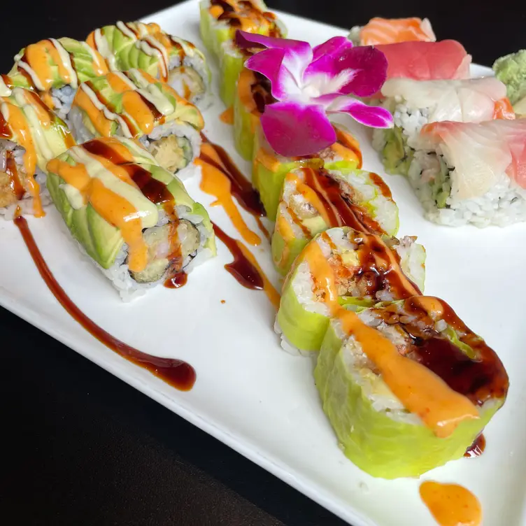 Tomo Hibachi & Sushi Restaurant and Lounge, Cleveland, OH